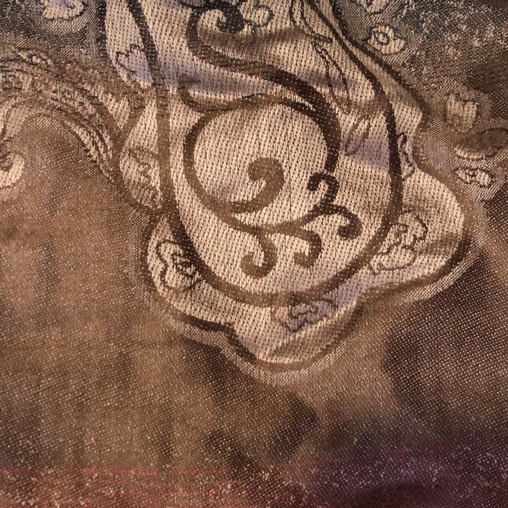 Scarf. - Picture 4 of 5